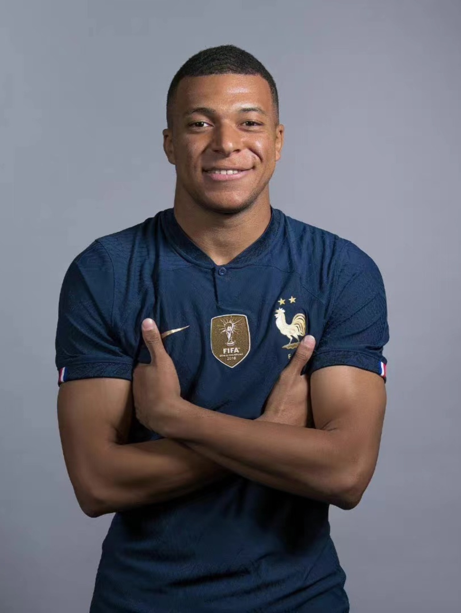 以剑会友 竞逐湖城 2025贵阳击剑公开赛在清镇启幕（剑聚湖城 2025贵阳击剑公开赛清镇开幕）