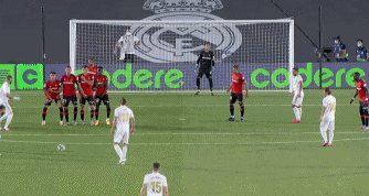 欧冠:巴黎2-0轻取泽尼特(欧冠:巴黎两球零封泽尼特)