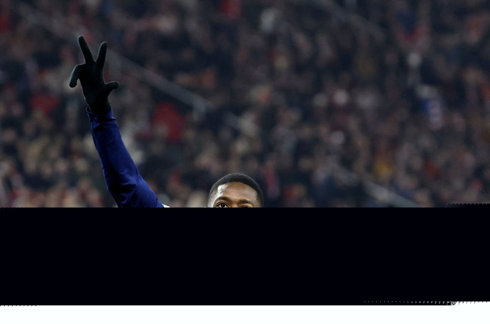 赵鹏：蒋4朱5是国内顶级中卫，但他俩搭配踢亚冠还是太吃力了（赵鹏评蒋4朱5：国内顶级中卫搭档，踢亚冠仍显吃力）