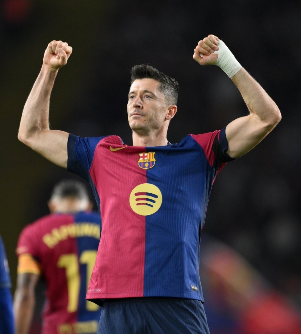 拜仁客战阿森纳名单：凯恩、奥利塞领衔，迪亚斯停赛（拜仁客赴阿森纳大名单：凯恩、奥利塞压阵，迪亚斯因停赛缺席）