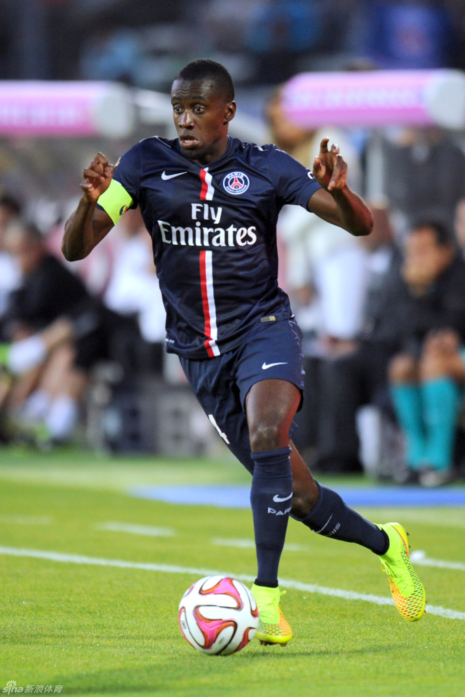 CBA：山东男篮主场大胜宁波（CBA：山东男篮主场轻取宁波队）