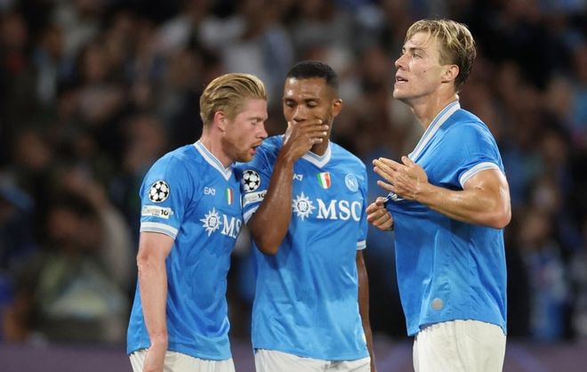 豫媒：河南队遗憾没能一“黑”到底，最大问题是战术选择失误（豫媒评河南队：黑马之势未能延续，关键败笔在战术决策）