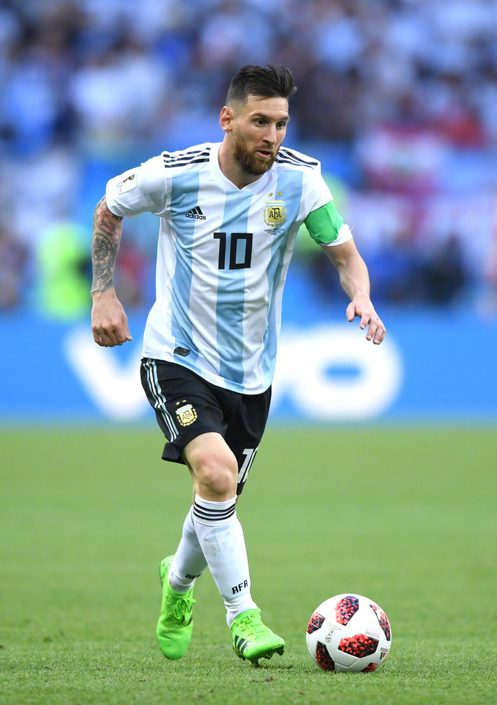 为何胡明轩投篮像“拧麻花”？ 胡明轩投篮因整体发力卡顿（胡明轩投篮像在拧麻花？症结是整体发力不连贯）