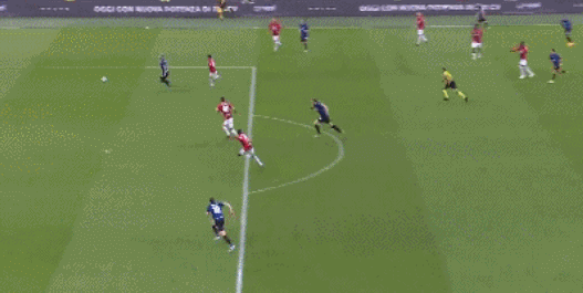 杰克逊轰24分,灰熊全队7人上双逆转取胜(杰克逊24分领衔,灰熊七人上双翻盘告捷)