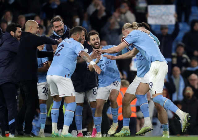 德转列多特历史最贵阵：哈兰德领衔，贝林、桑乔、罗伊斯上榜（德转评选多特史上最贵阵容：哈兰德领衔，贝林厄姆、桑乔、罗伊斯入选）