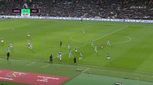 集体低迷！开拓者上半场13次失误&禁区得分14-36落后（全面哑火！开拓者半场13失误，禁区得分14-36处下风）